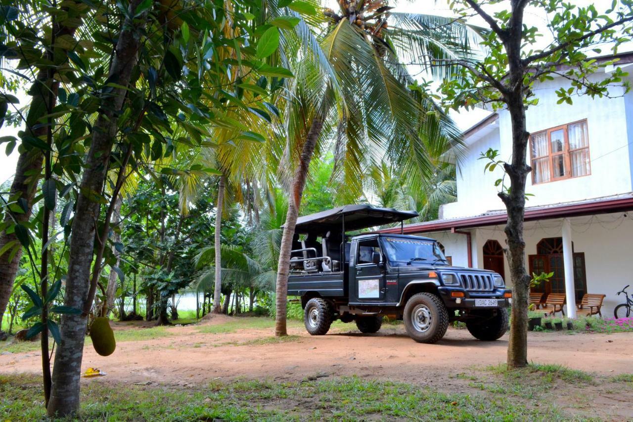 Splendid Lake View Safari Lodge ウダワラウェ エクステリア 写真